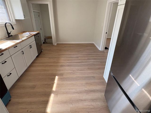 130 Meadle Street, Mount Clemens, MI 48043