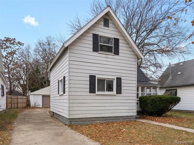 130 Meadle Street, Mount Clemens, MI 48043