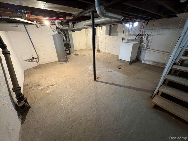 130 Meadle Street, Mount Clemens, MI 48043