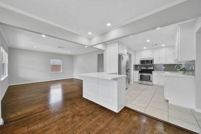10406 Woodwind Drive, Houston, TX 77025