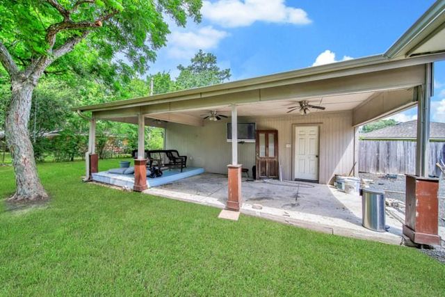 10406 Woodwind Drive, Houston, TX 77025