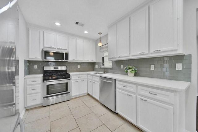 10406 Woodwind Drive, Houston, TX 77025
