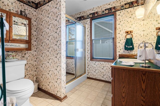 1482 Democracy Drive NW, North Canton, OH 44720