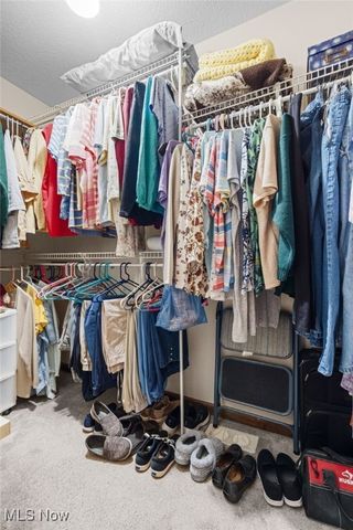 1482 Democracy Drive NW, North Canton, OH 44720