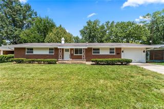 809 N Eppington Drive, Trotwood, OH 45426