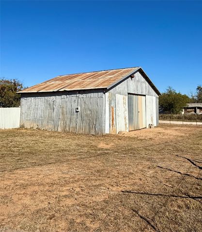 704 Post Street, Coleman, TX 76834
