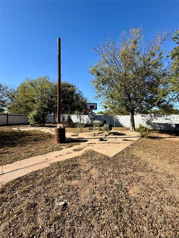 704 Post Street, Coleman, TX 76834
