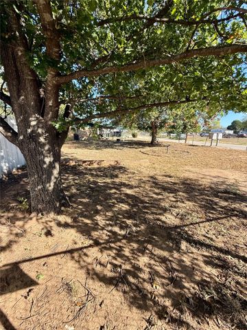 704 Post Street, Coleman, TX 76834