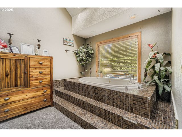 16811 Ne 40TH Ave, Vancouver, WA 98686