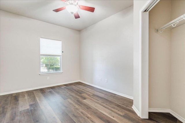 239 Dark Horse LN, Buda, TX 78610