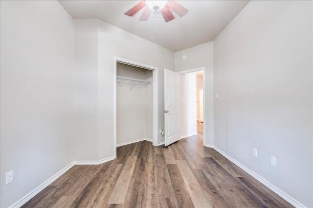 239 Dark Horse LN, Buda, TX 78610