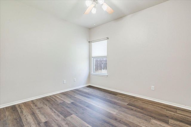 239 Dark Horse LN, Buda, TX 78610