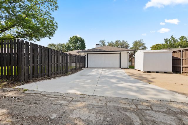 4105 Candlenut Lane, Dallas, TX 75244