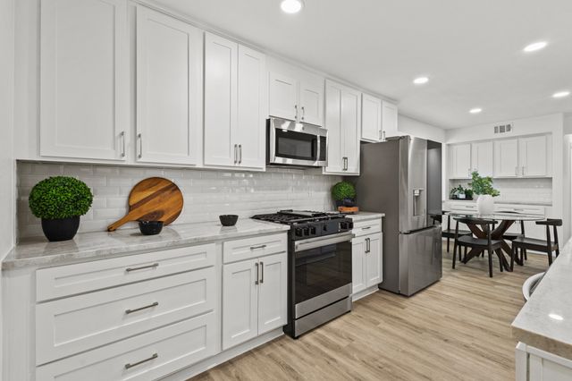 4105 Candlenut Lane, Dallas, TX 75244