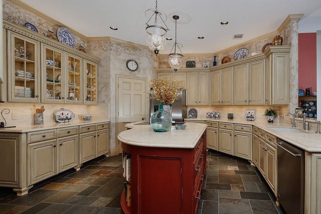 26 S Windsail Place, The Woodlands, TX 77381