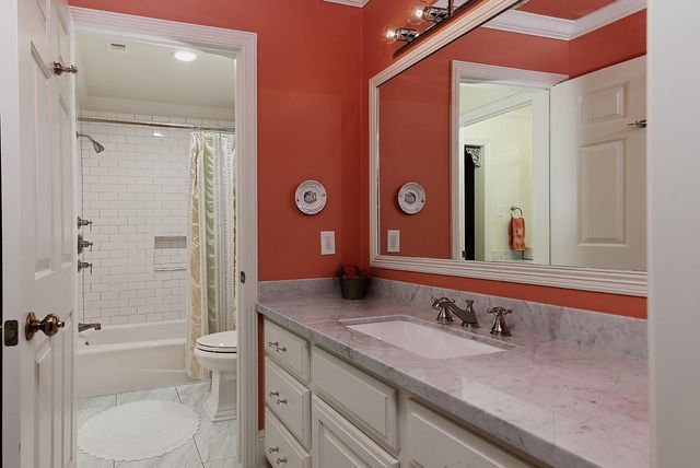 26 S Windsail Place, The Woodlands, TX 77381