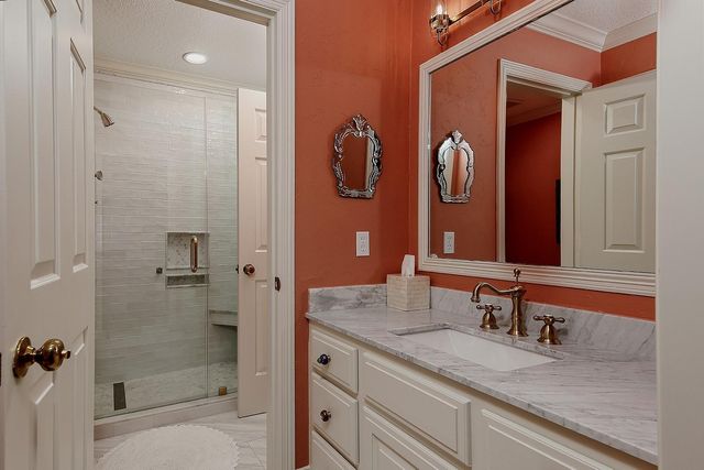 26 S Windsail Place, The Woodlands, TX 77381