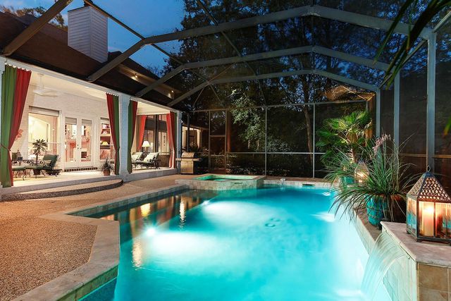 26 S Windsail Place, The Woodlands, TX 77381