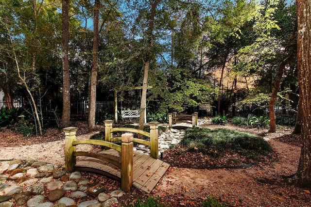 26 S Windsail Place, The Woodlands, TX 77381