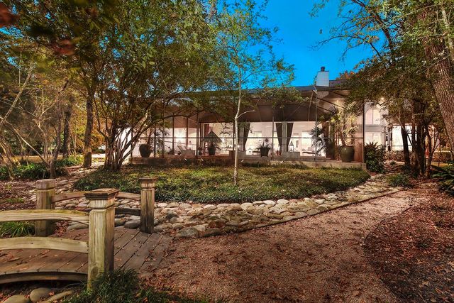 26 S Windsail Place, The Woodlands, TX 77381