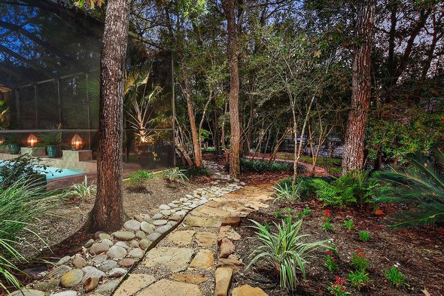 26 S Windsail Place, The Woodlands, TX 77381