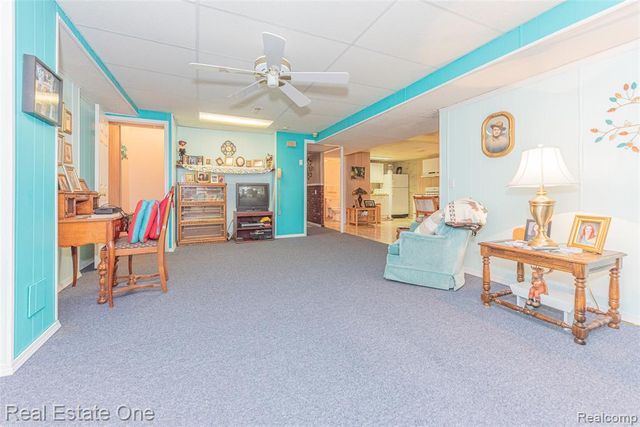 754 Challenging Trail, South Lyon, MI 48178