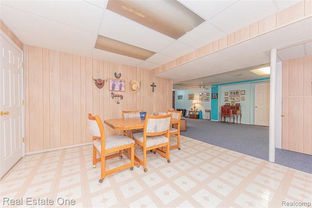 754 Challenging Trail, South Lyon, MI 48178