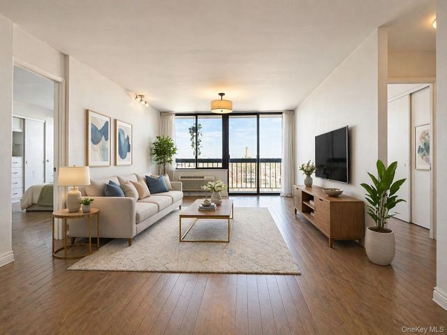 15218 Union Turnpike 206G, Flushing, NY 11367