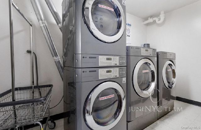 15218 Union Turnpike 206G, Flushing, NY 11367