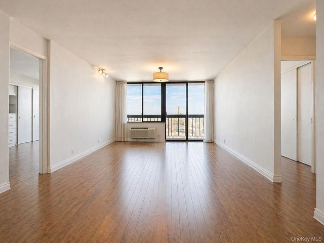 15218 Union Turnpike 206G, Flushing, NY 11367