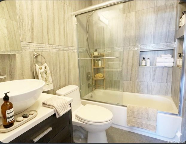 15218 Union Turnpike 206G, Flushing, NY 11367