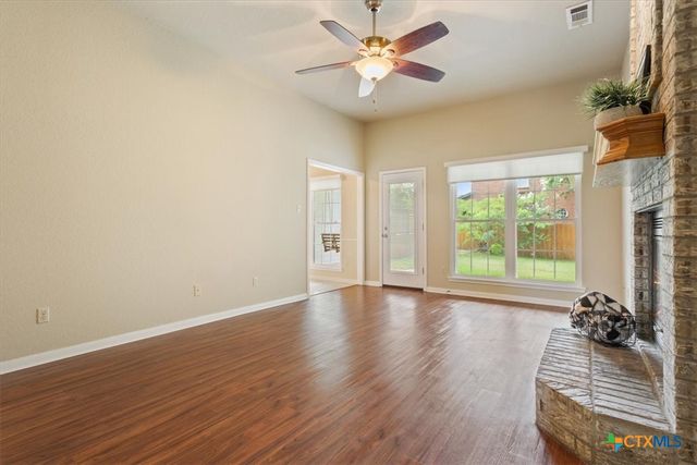 1900 Sutton Place Trail, Harker Heights, TX 76548