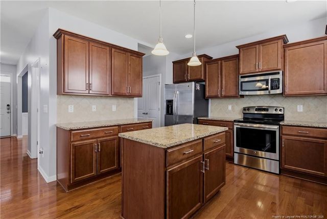 14 Hallow Oak Street, Spring Lake, NC 28390