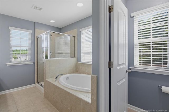 14 Hallow Oak Street, Spring Lake, NC 28390