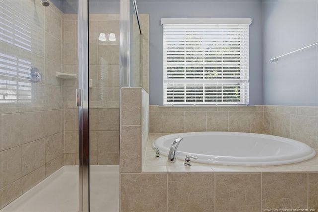 14 Hallow Oak Street, Spring Lake, NC 28390