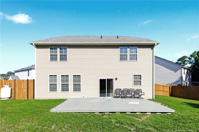 14 Hallow Oak Street, Spring Lake, NC 28390