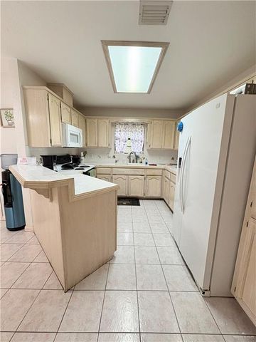 2218 Lawndale Road, Mission, TX 78572