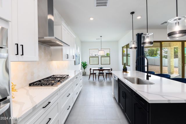 14407 N 75th Drive, Peoria, AZ 85381