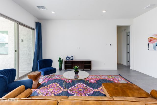 14407 N 75th Drive, Peoria, AZ 85381