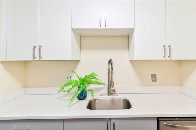 602 Franklin Crossing Rd 602, Franklin, MA 02038