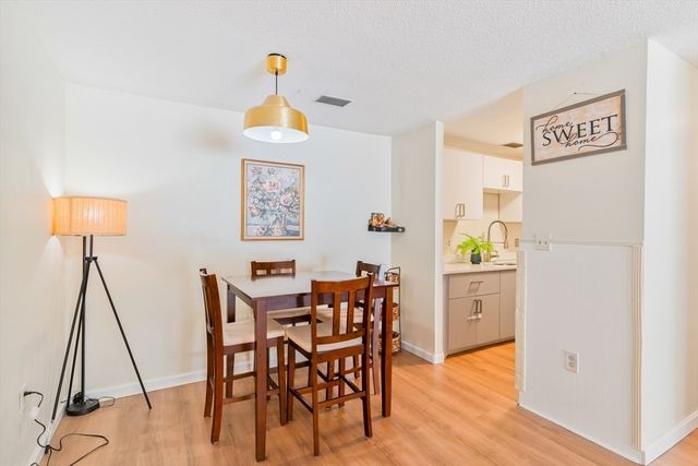 602 Franklin Crossing Rd 602, Franklin, MA 02038