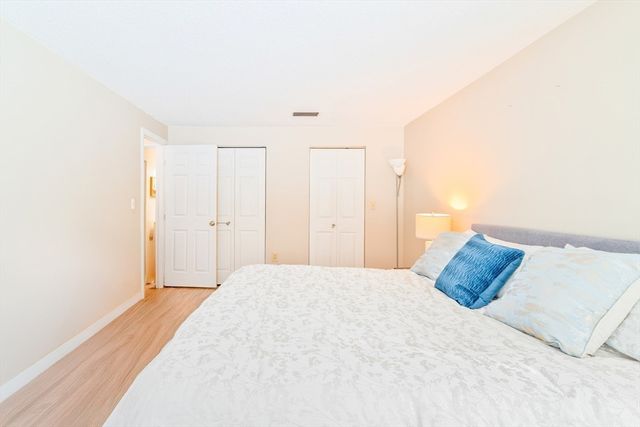 602 Franklin Crossing Rd 602, Franklin, MA 02038