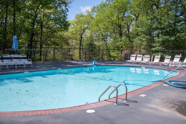 602 Franklin Crossing Rd 602, Franklin, MA 02038