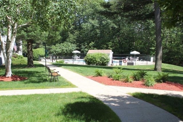 602 Franklin Crossing Rd 602, Franklin, MA 02038