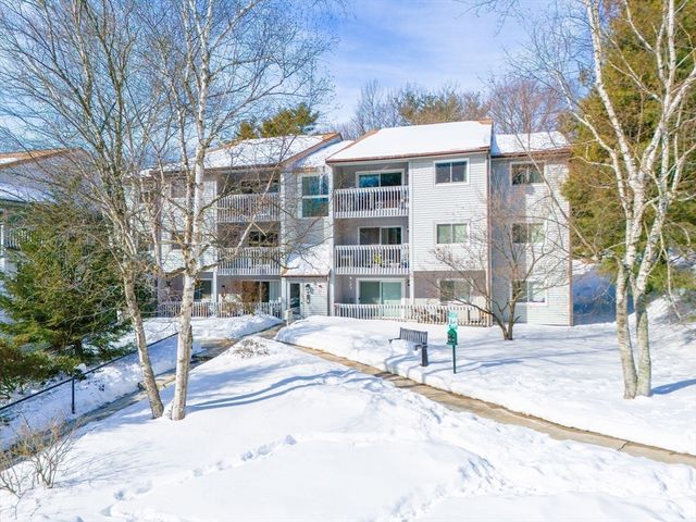 602 Franklin Crossing Rd 602, Franklin, MA 02038