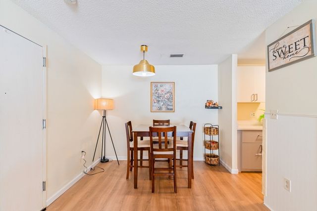 602 Franklin Crossing Rd 602, Franklin, MA 02038