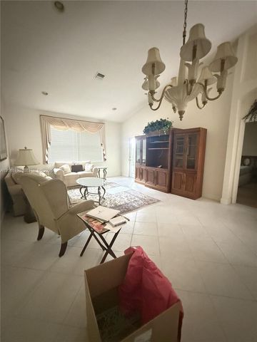 6207 Petunia Road, Delray Beach, FL 33484