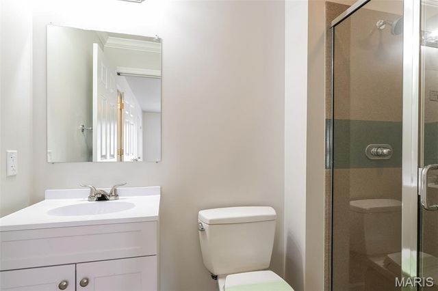 16504 Forest Pine Drive, Ballwin, MO 63011