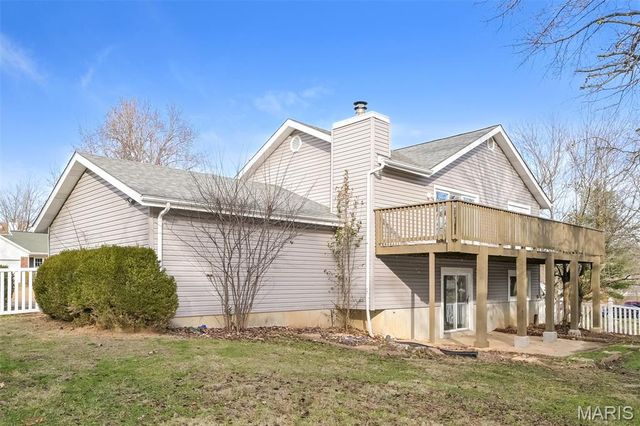 16504 Forest Pine Drive, Ballwin, MO 63011
