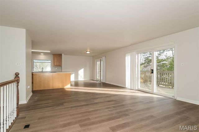 16504 Forest Pine Drive, Ballwin, MO 63011